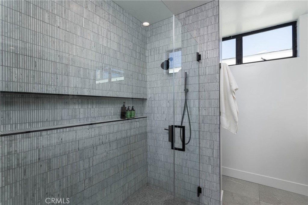 716 1/2 Orchid Avenue Property Photo 15
