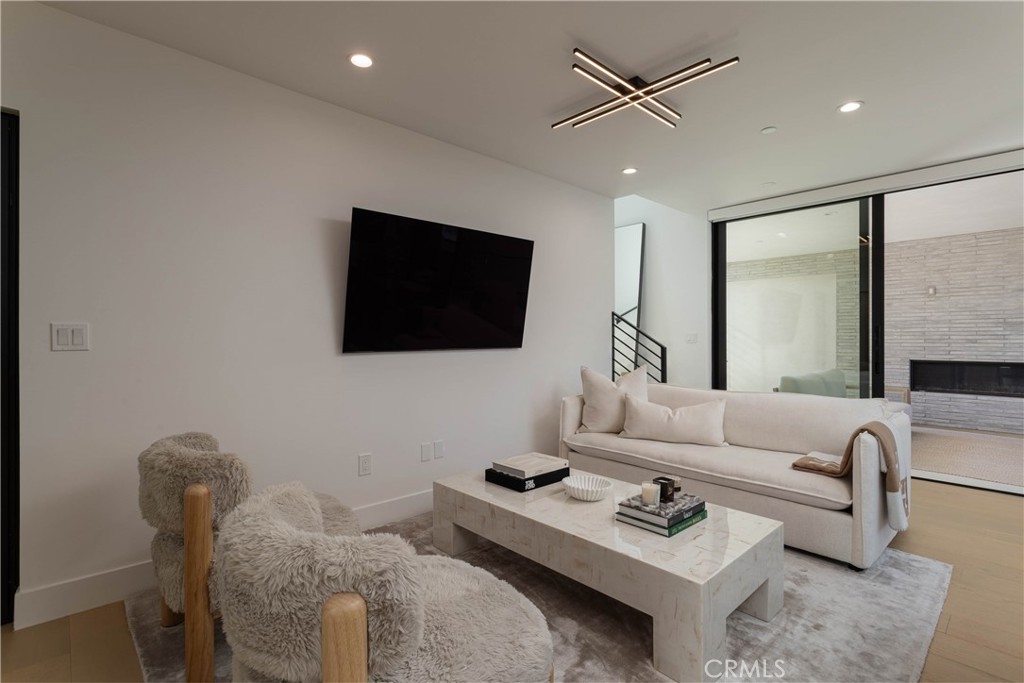 716 1/2 Orchid Avenue Property Photo 32
