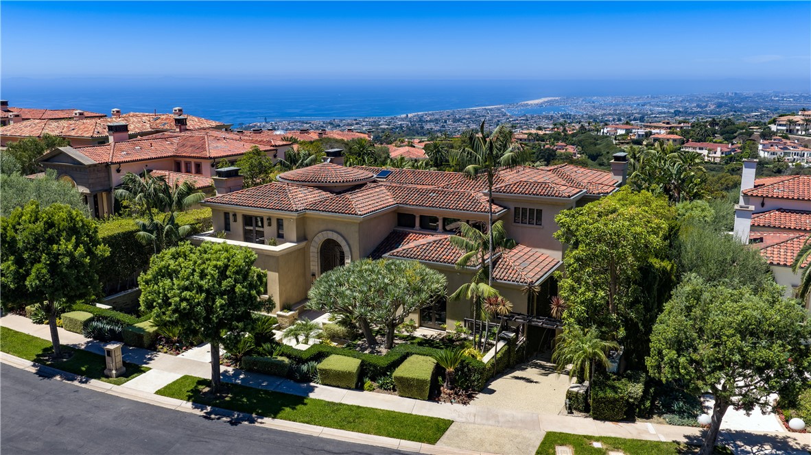 9 Sailcrest Property Photo