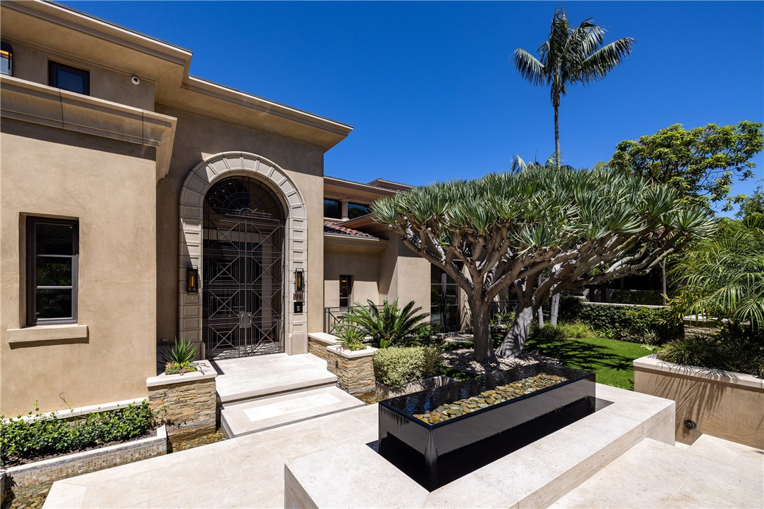 9 Sailcrest Property Photo 3