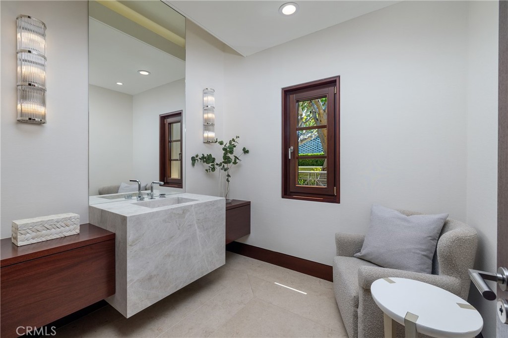 9 Sailcrest Property Photo 14