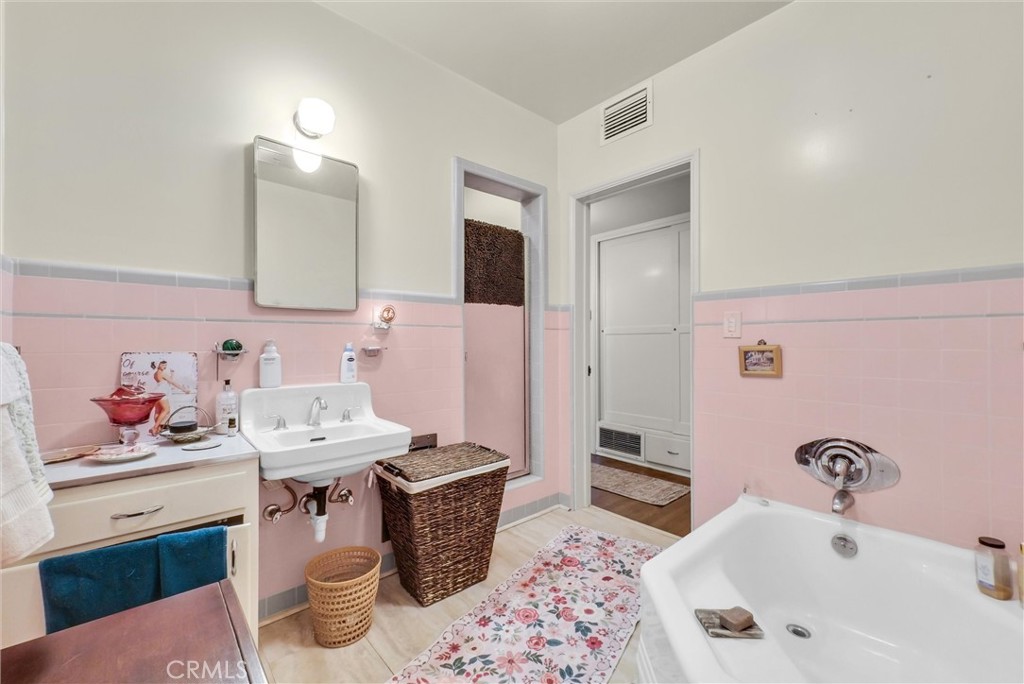 9385 Oak Glen Road Property Photo 17