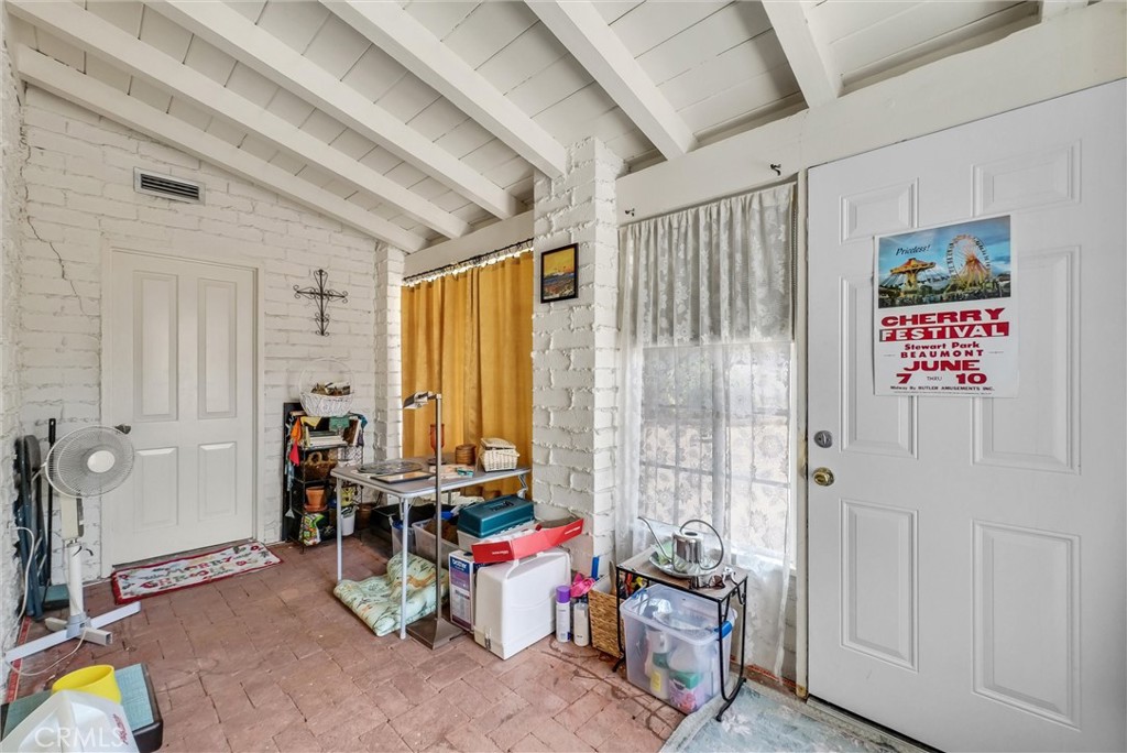 9385 Oak Glen Road Property Photo 20