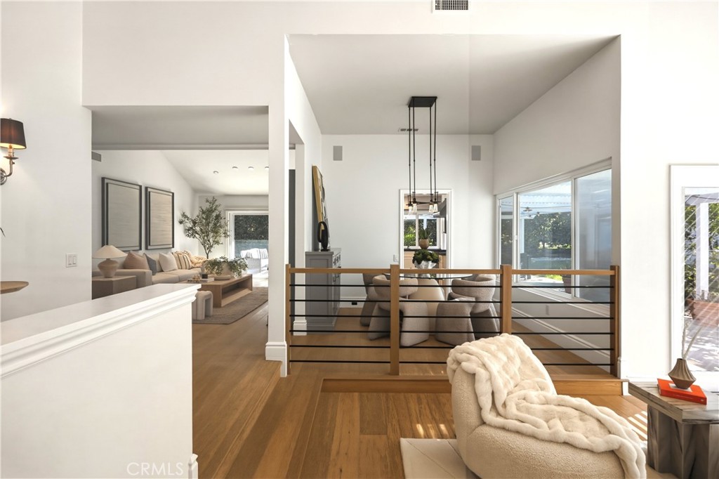 1844 Newport Hills E Property Photo 11