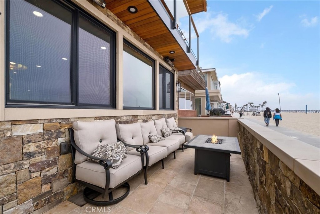 2808 W Oceanfront Property Photo 4