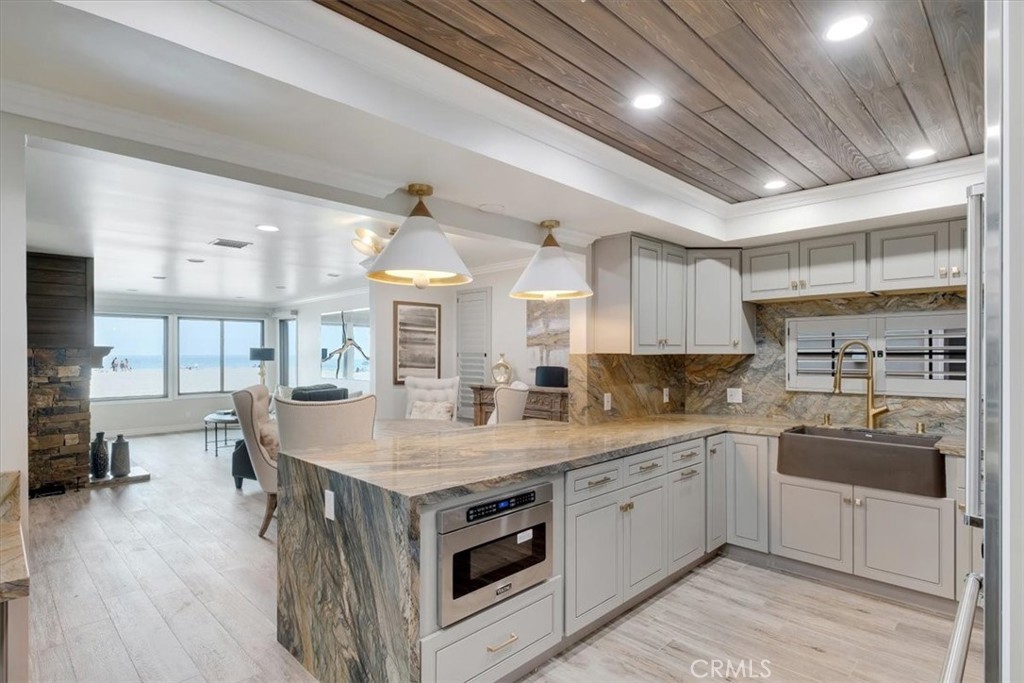 2808 W Oceanfront Property Photo 7