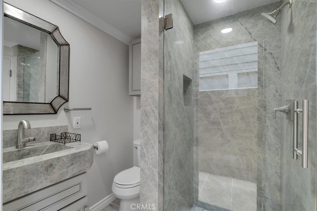 2808 W Oceanfront Property Photo 17