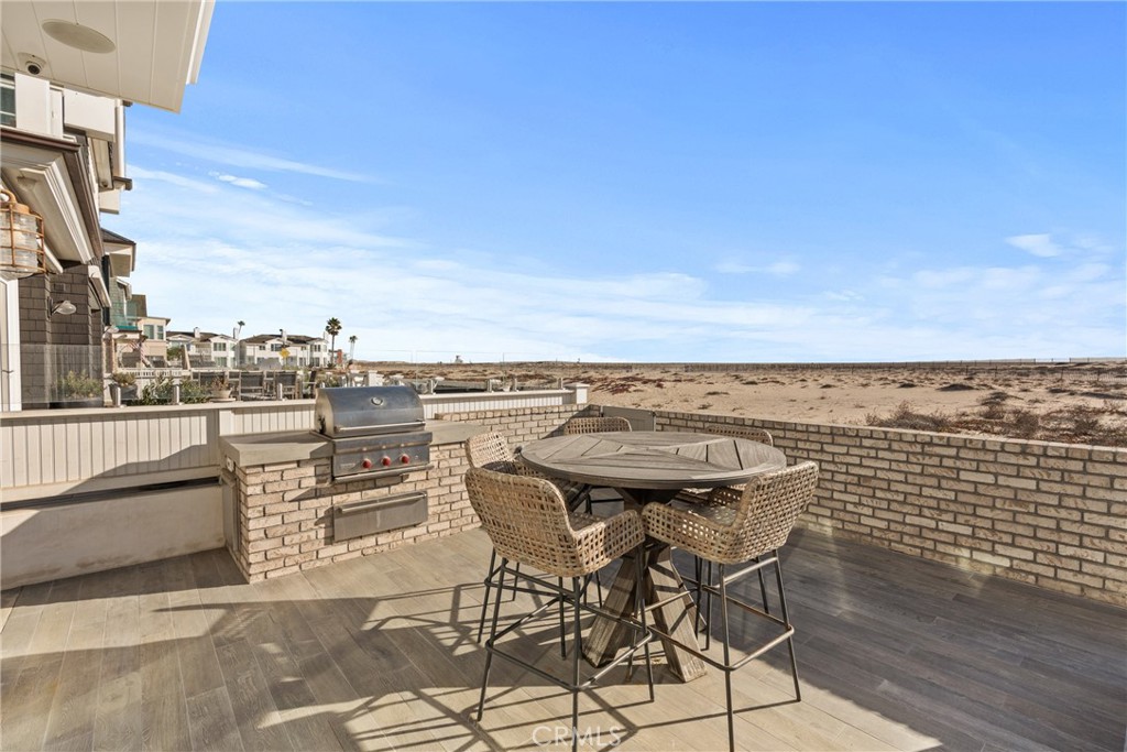 1215 E Balboa Property Photo 14
