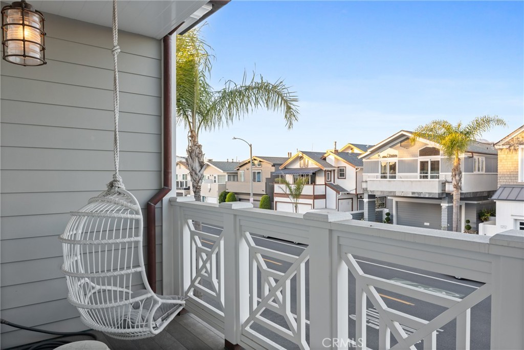 1215 E Balboa Property Photo 41