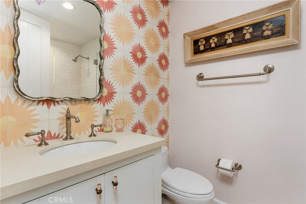 1215 E Balboa Property Photo 45