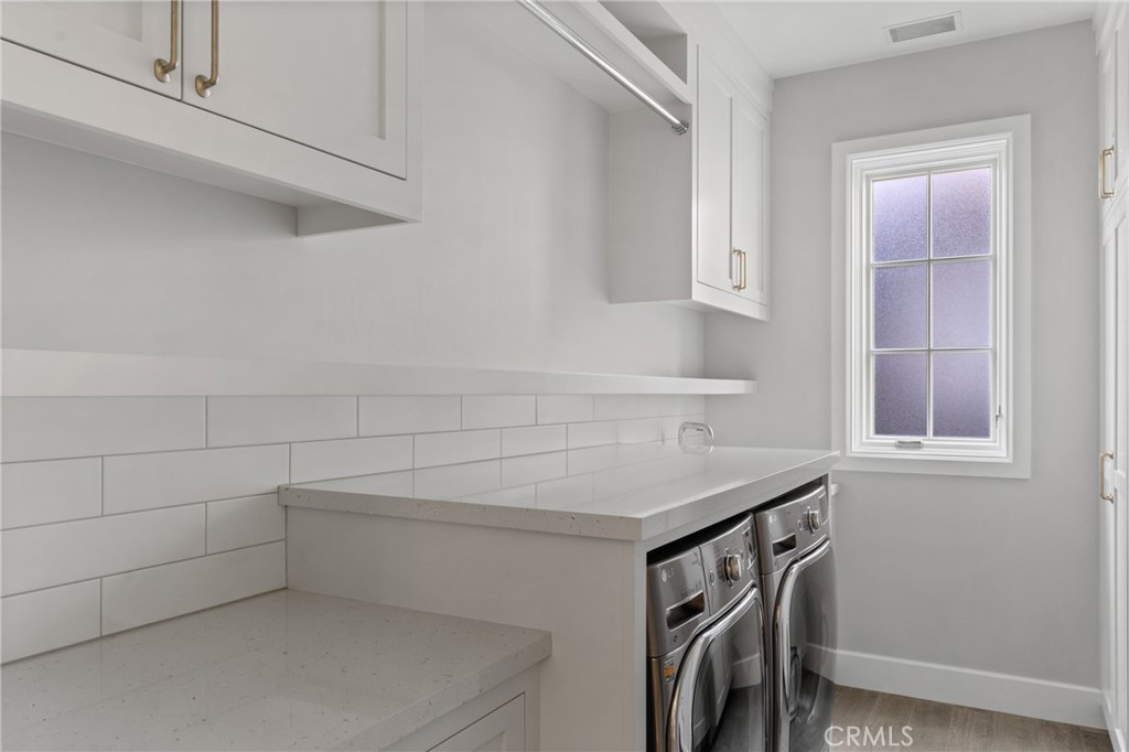 1215 E Balboa Property Photo 46