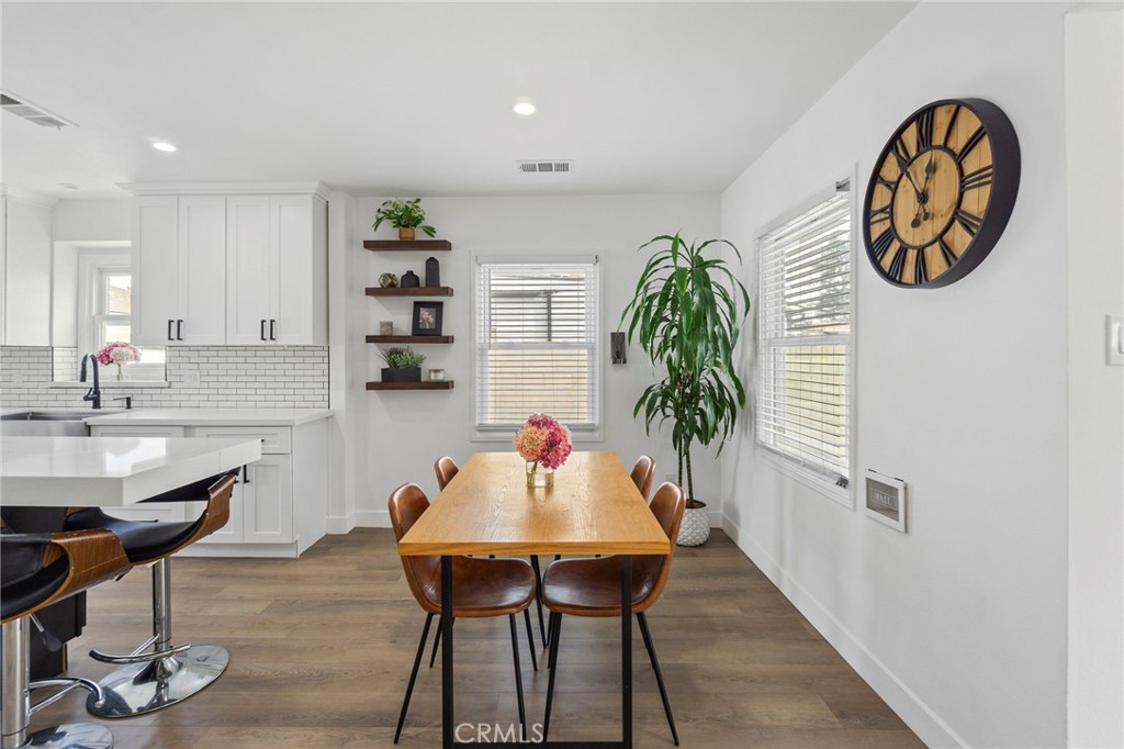 1127 Acacia Property Photo 13