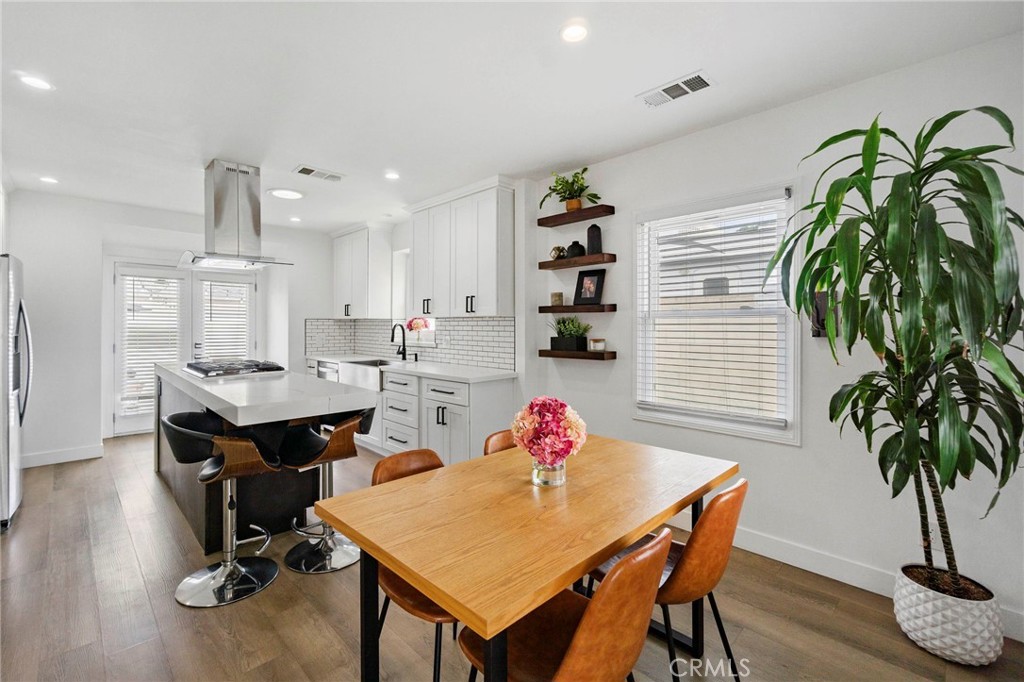 1127 Acacia Property Photo 14