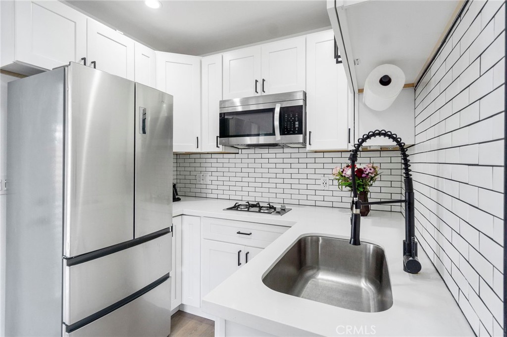 1127 Acacia Property Photo 19