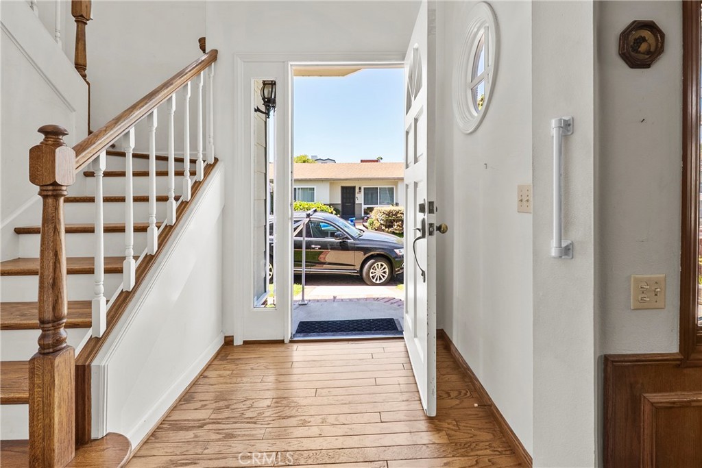 700 Goldenrod Property Photo 2