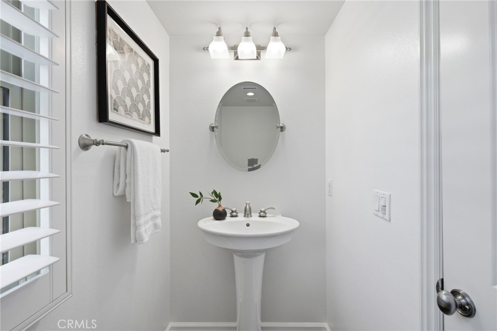 23 Donovan Property Photo 14