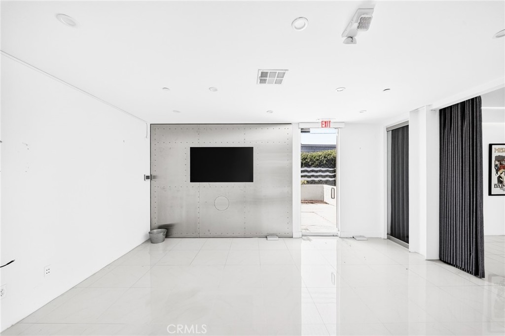 18071 Fitch Property Photo 10