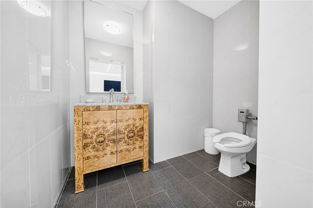 18071 Fitch Property Photo 34