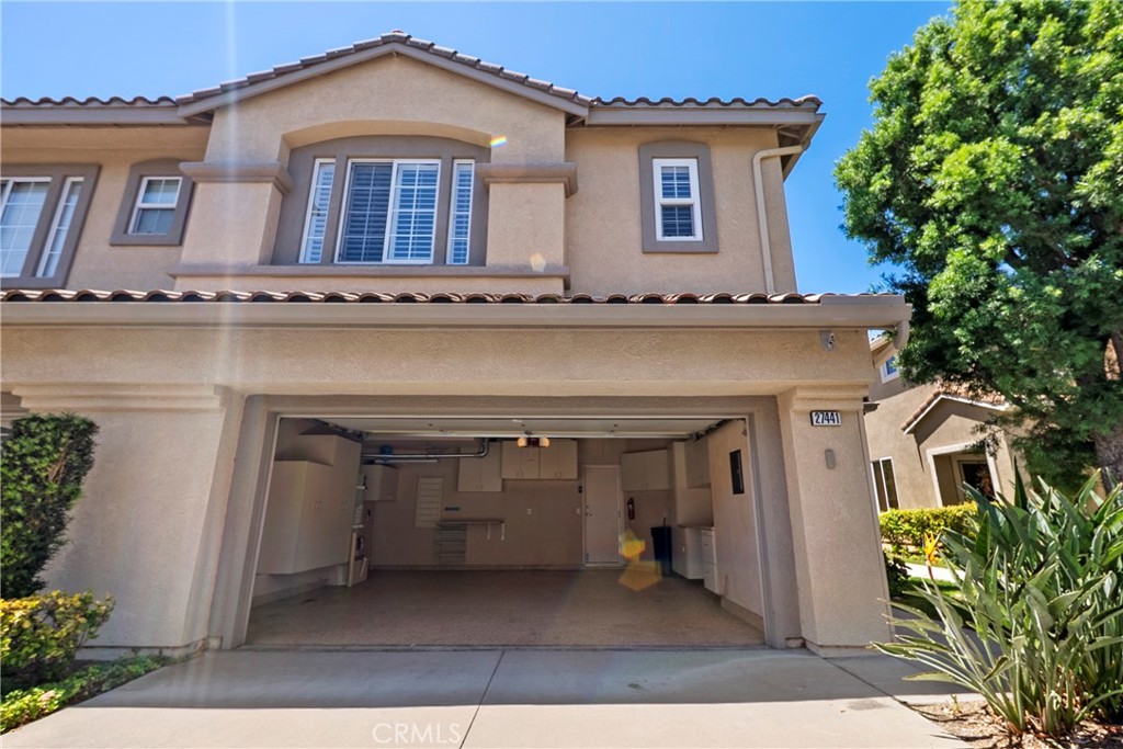 27441 Bonaventure Property Photo 4