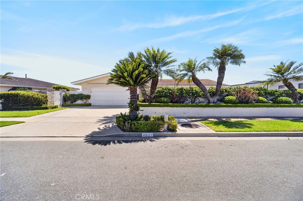 4807 Surrey Drive Property Photo 1