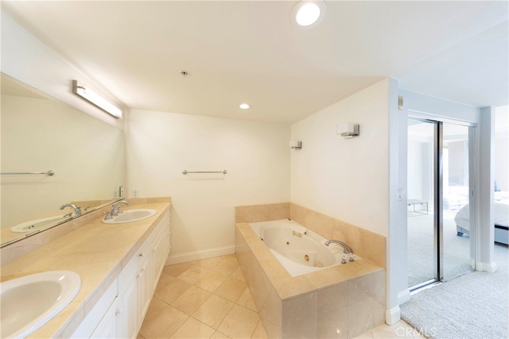 1500 E Ocean Boulevard 206 Property Photo 18