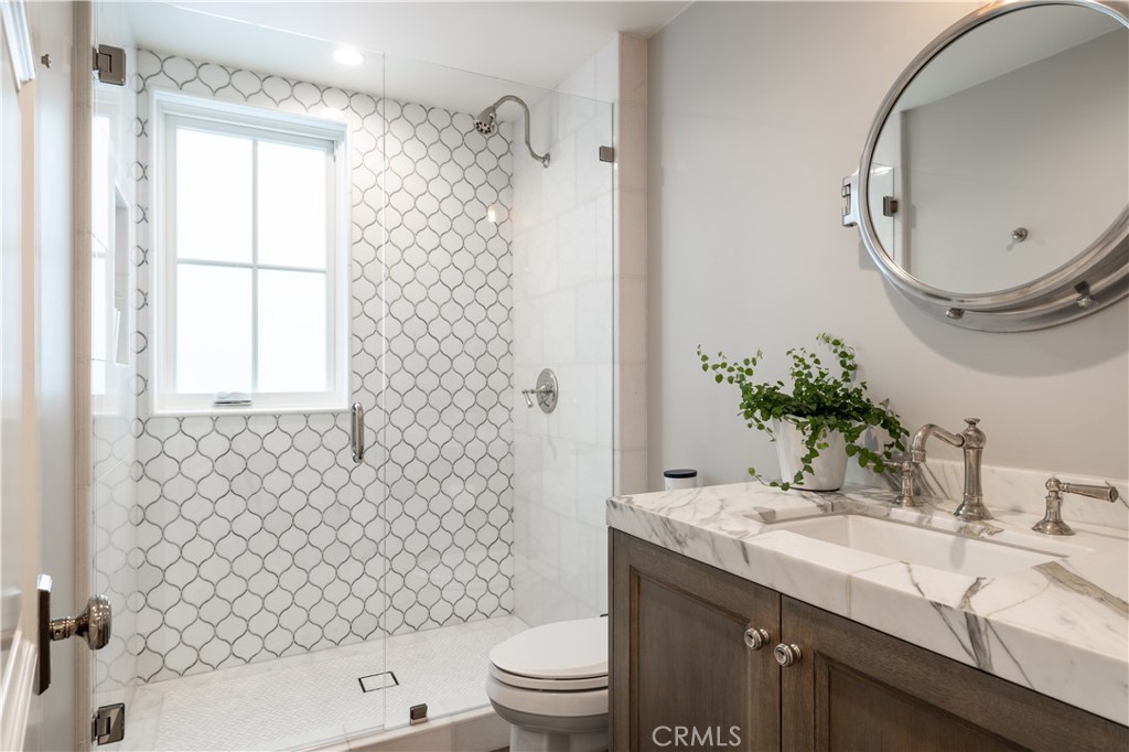 121 41st Property Photo 26