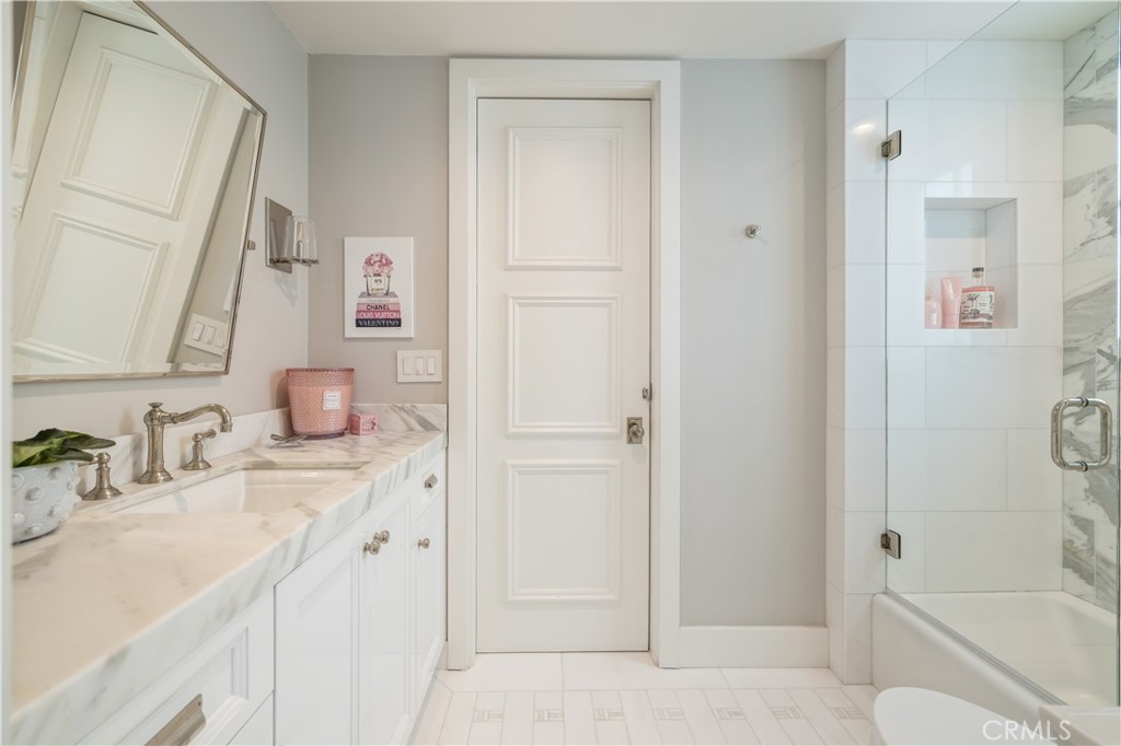 121 41st Property Photo 28