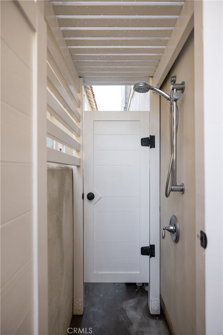 121 41st Property Photo 49