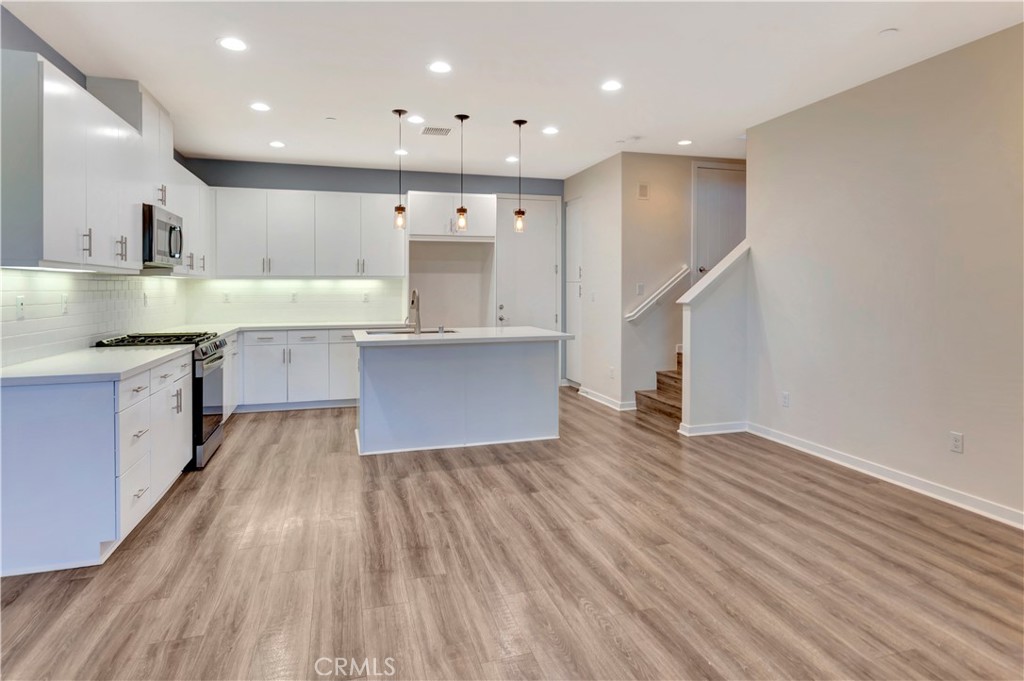 76 Finch Property Photo 14