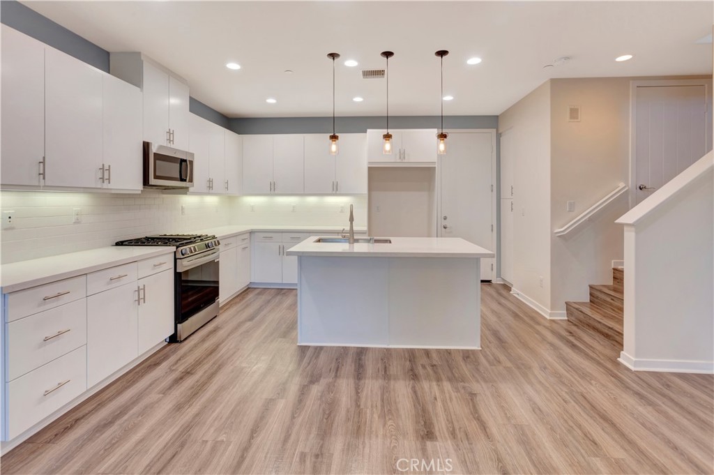 76 Finch Property Photo 15