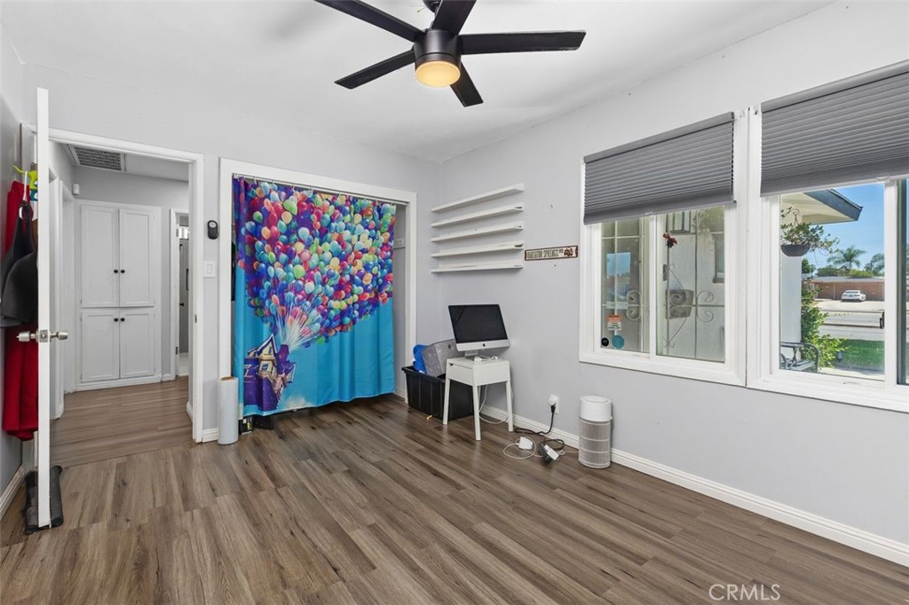 4711 N Hollenbeck Property Photo 13