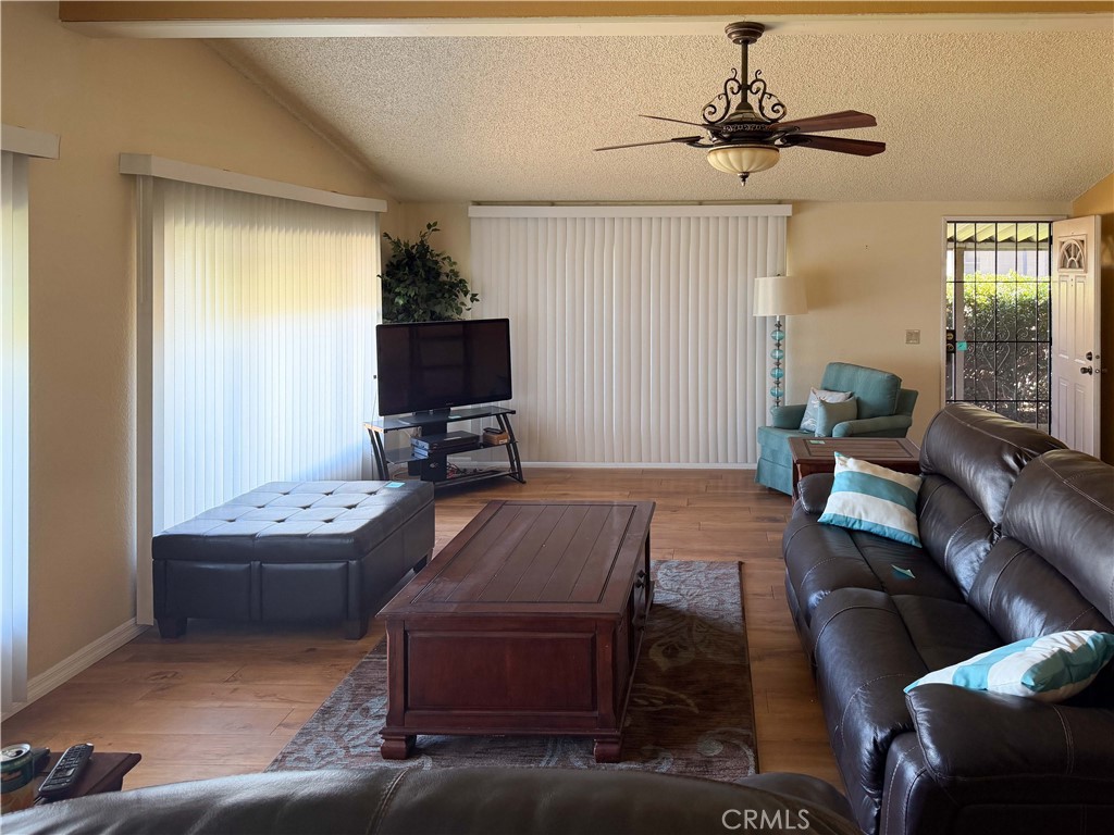 10961 Desert Lawn 315 Property Photo 8