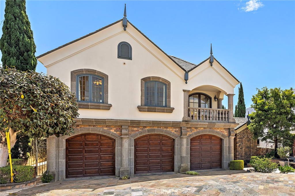 108 Kings Place Property Photo 1