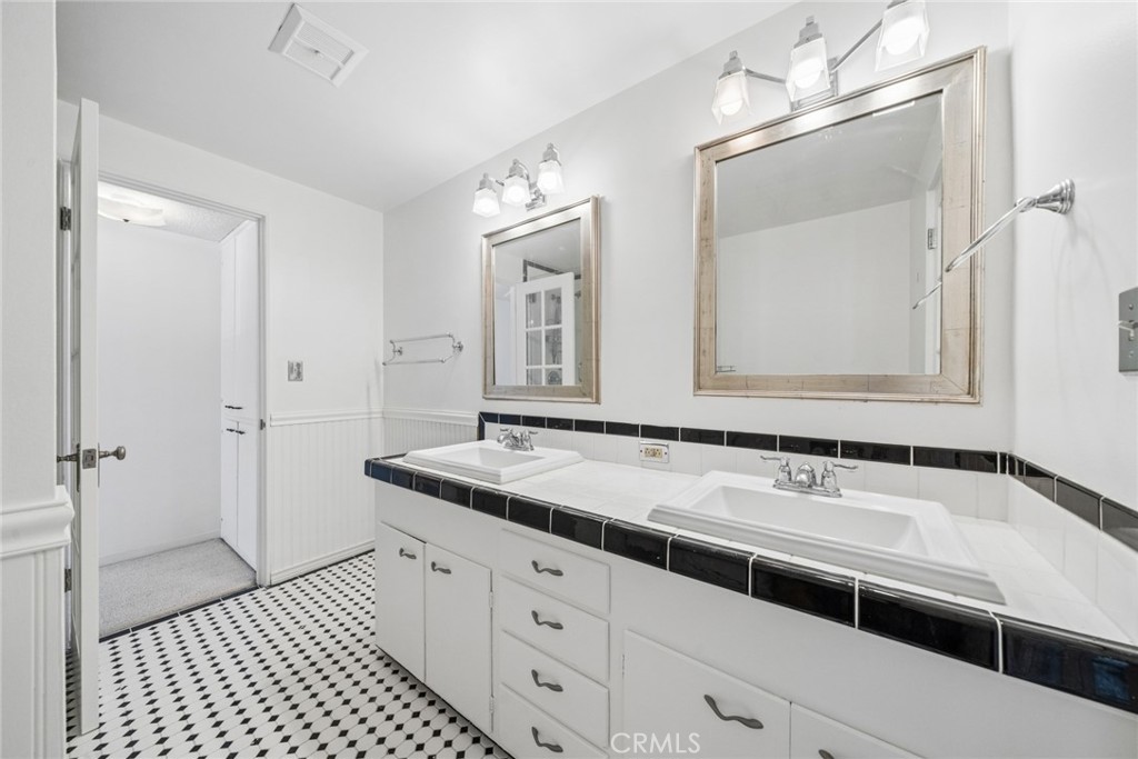 1706 Westcliff Property Photo 15