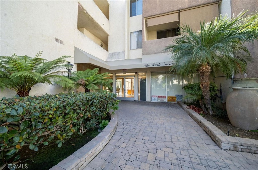 5325 Newcastle 108 Property Photo 2