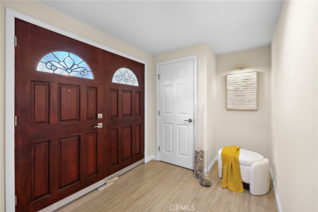 916 E Jonquil Property Photo 23