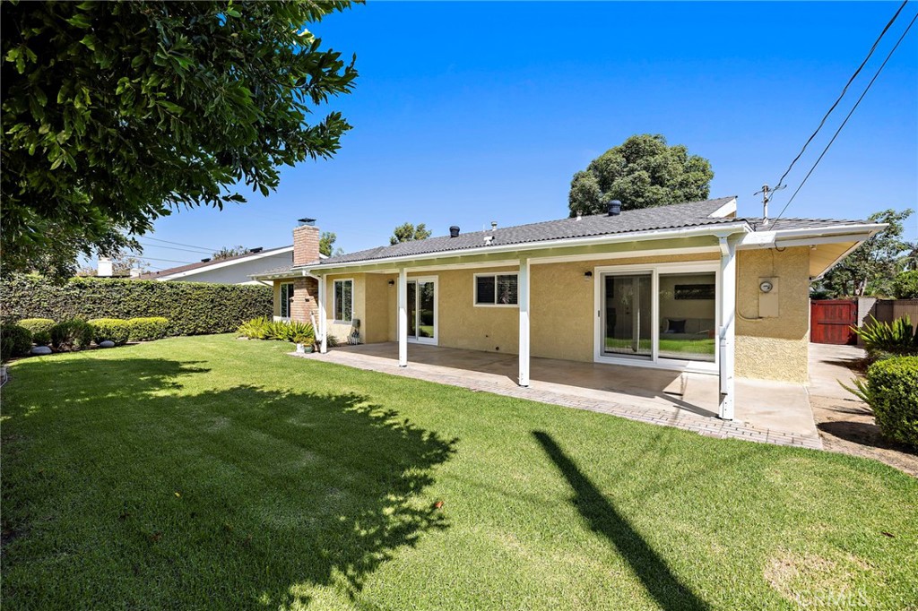 916 E Jonquil Property Photo 30