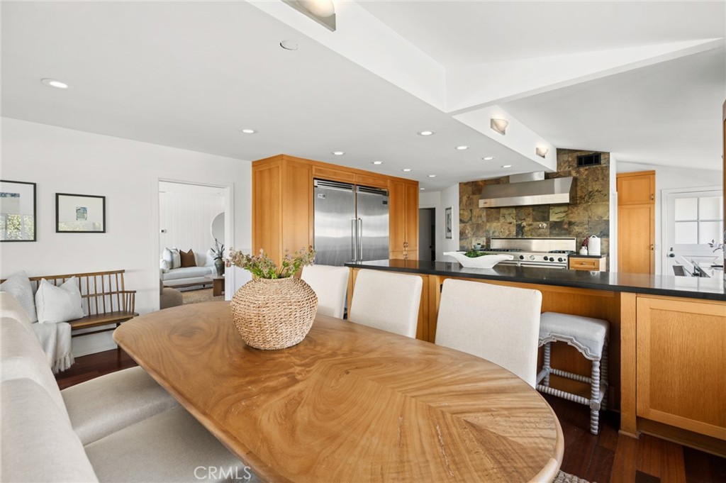 608 Saint James Place Property Photo 13