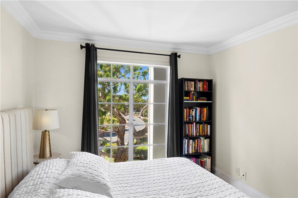 300 Cagney 206 Property Photo 14