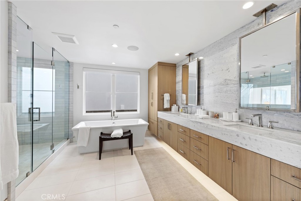 2148 E Oceanfront Property Photo 45