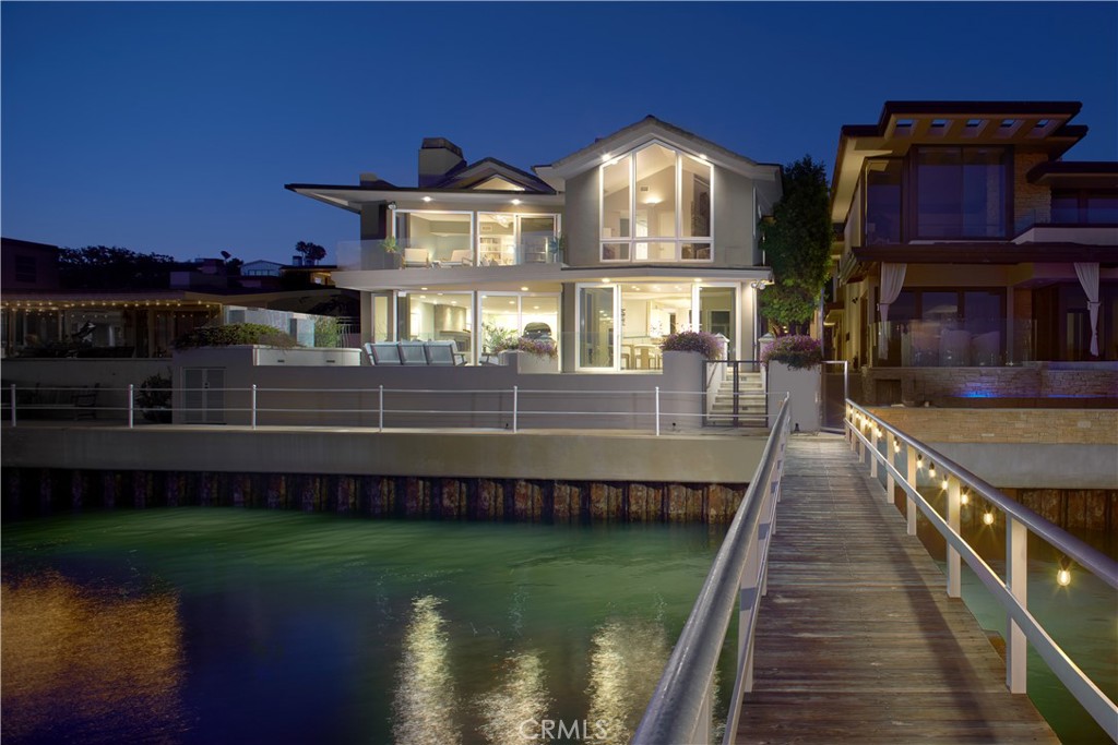 2027 Bayside Drive Property Photo 1