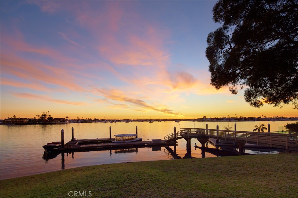 20 Harbor Island Property Photo 1