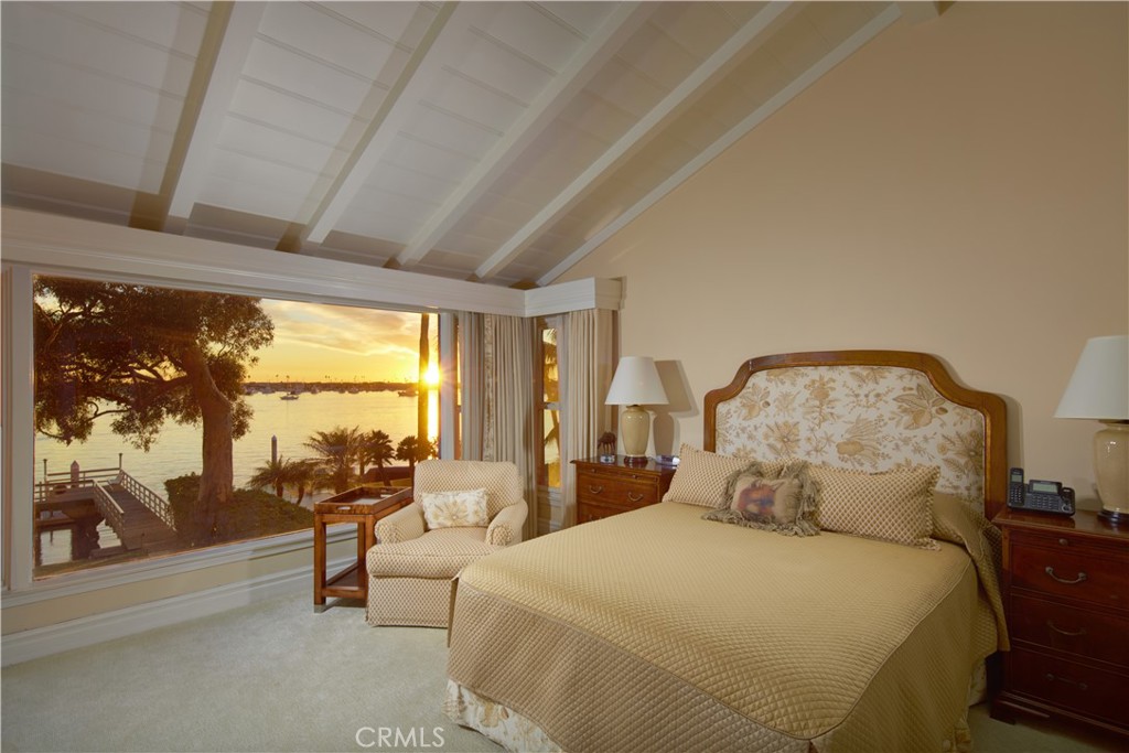 20 Harbor Island Property Photo 14