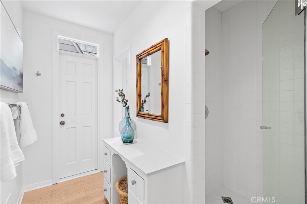 1411 E Bay Avenue Property Photo 25