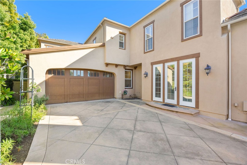 42 Lemans Property Photo 3