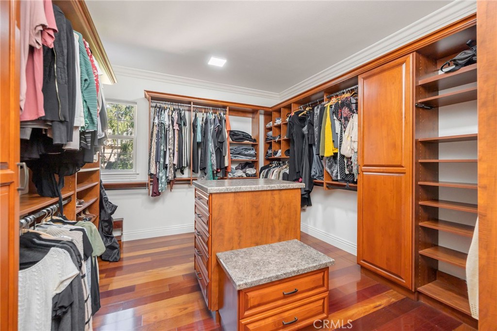42 Lemans Property Photo 22