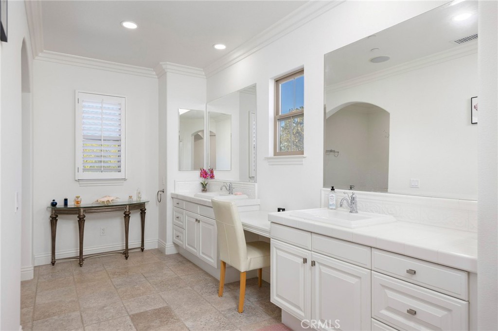 42 Lemans Property Photo 23