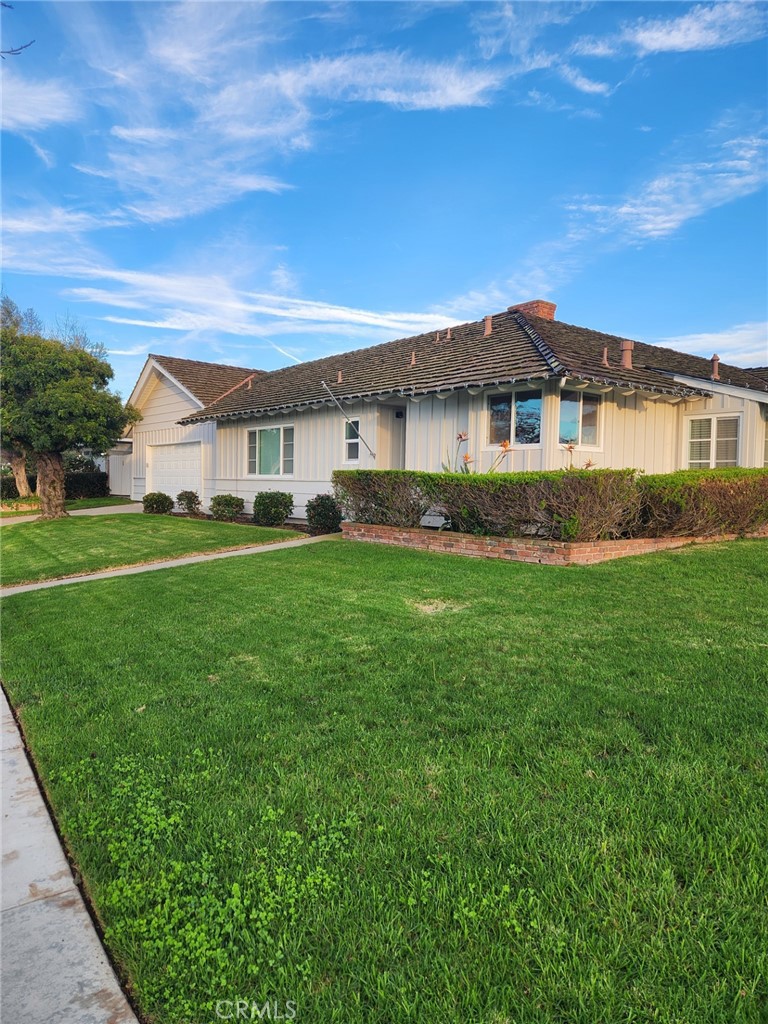 1260 Somerset Property Photo 1