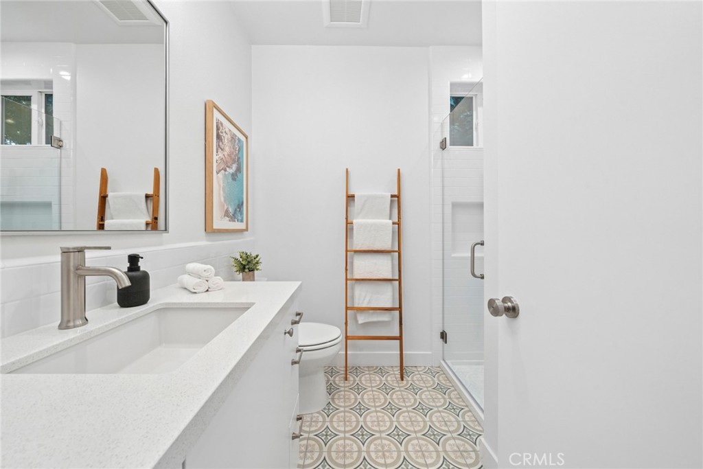376 Hamilton St B103 Property Photo 10
