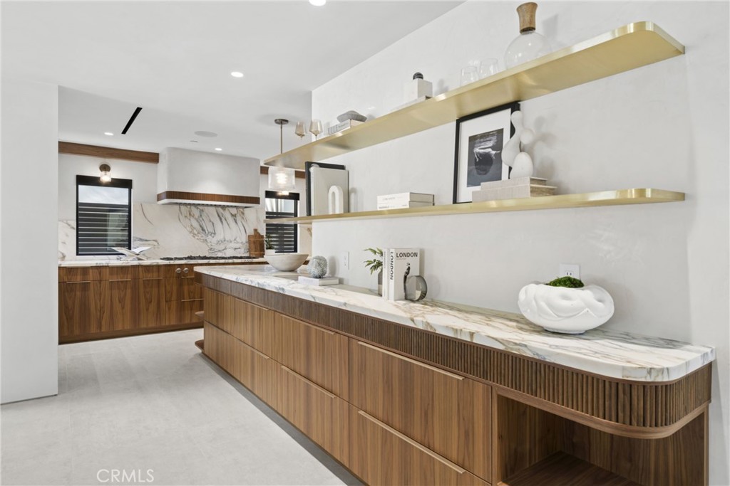 503 J Property Photo 10